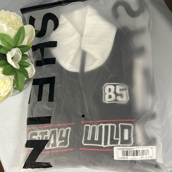 SHEIN EZwear Letter Graphic Two Tone Zip Up Crop Jacket - Small - Picture 10 of 11